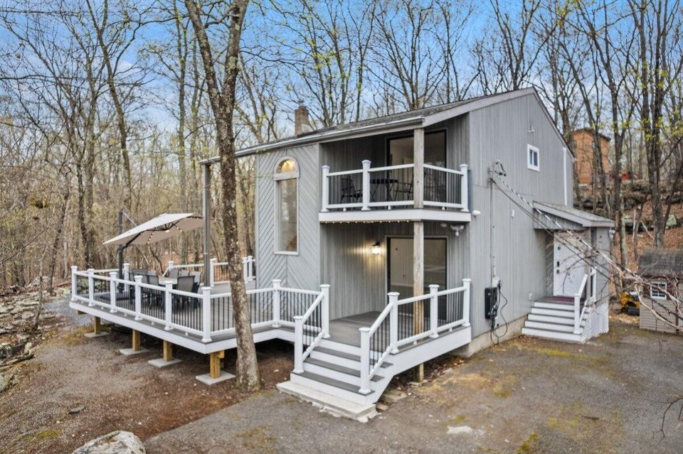 2094 Scarborough Way – Bushkill, PA